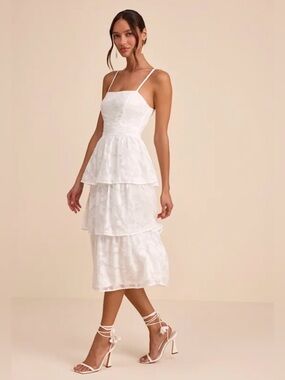 NWT Lulus Women Grace And Beauty White Burnout Floral Print Lace Tiered Dress L